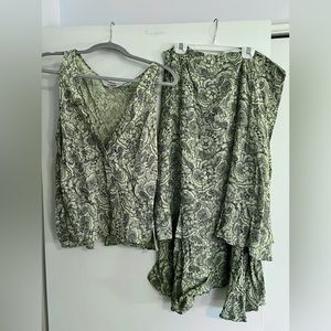 Roper midi skirt and top set. Beautiful green does not show up well in photos.